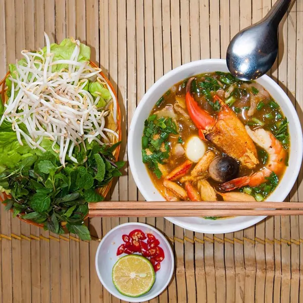 Bánh canh càng ghẹ thịt