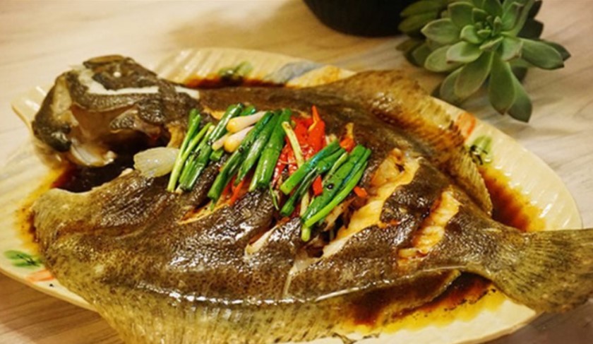 Cá bơn hấp xì dầu