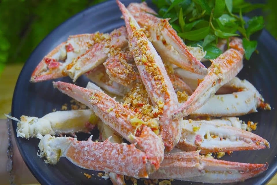 Càng ghẹ cháy tỏi Càng ghẹ cháy tỏi