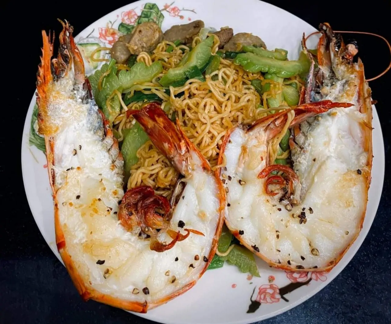 Mì cào tôm sú biển khủng