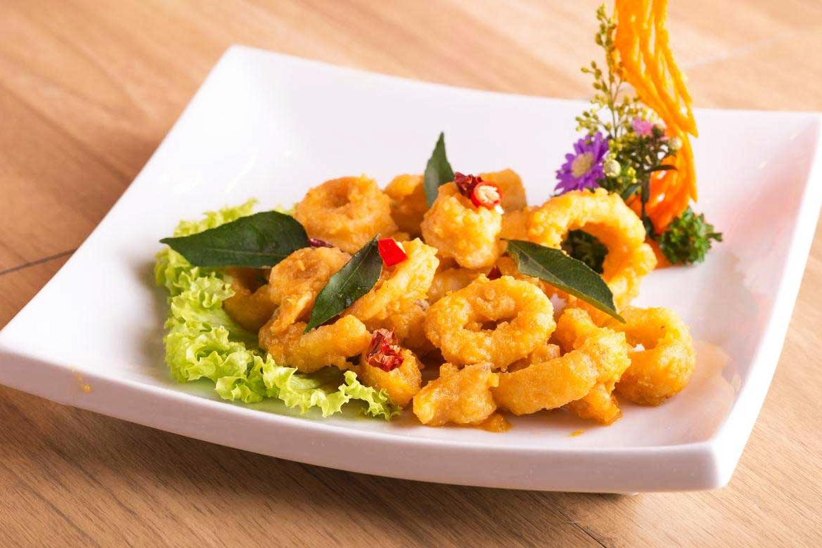 Mực ống mi nơ chiên bơ tỏi