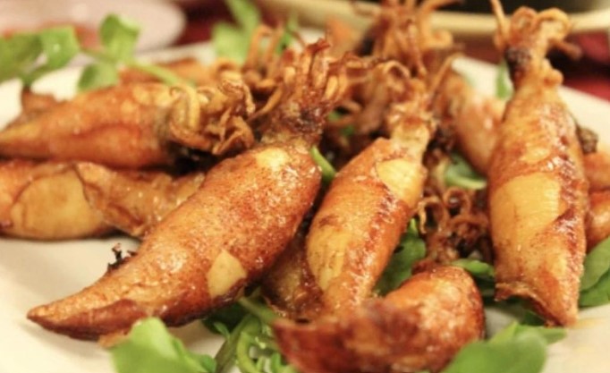 Mực trứng chiên bơ Mực trứng chiên bơ