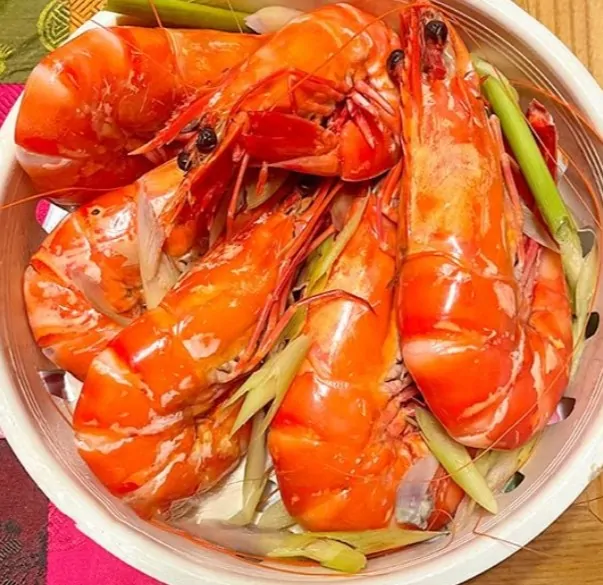 Tôm sú biển khủng hấp nước dừa