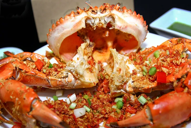 Cua Hoàng Đế rang me dân giã quen thuộc