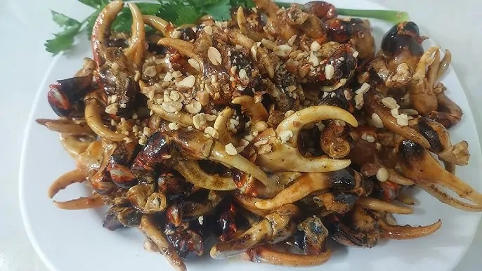 Thành phẩm càng cua đá rang me