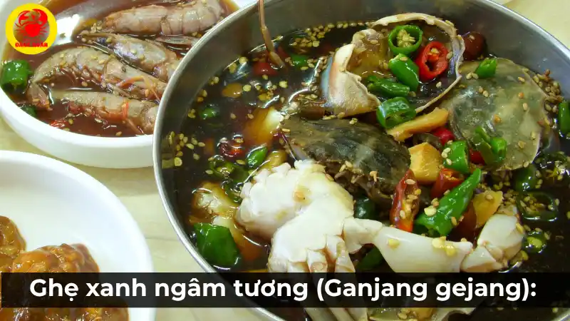 Đĩa ghẹ ngâm tương kiểu Hàn Quốc (Ganjang Gejang) với thịt ghẹ trong veo, béo ngậy, ngấm trong nước tương đậm đà
