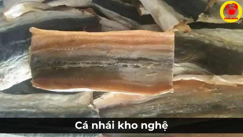 Cá nhái kho đậm đà, thịt cá săn chắc thấm gia vị, món ăn hấp dẫn trong bữa cơm gia đình từ Vựa Cua Đăng Quân