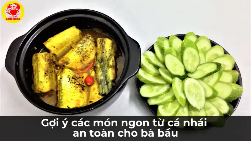 Đội ngũ Vựa Cua Đăng Quân đang tư vấn và báo giá cá nhái cho khách hàng