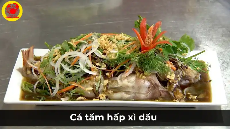Cá tầm hấp xì dầu: Món ngon thanh đạm, giữ trọn vị ngọt.