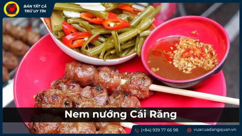 Nem nướng Cái Răng vàng ruộm, thơm lừng, ăn kèm rau sống và nước chấm đặc trưng