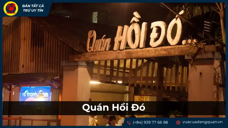 Bảng hiệu Quán Hội Đô sáng đèn vào buổi tối, thu hút khách hàng