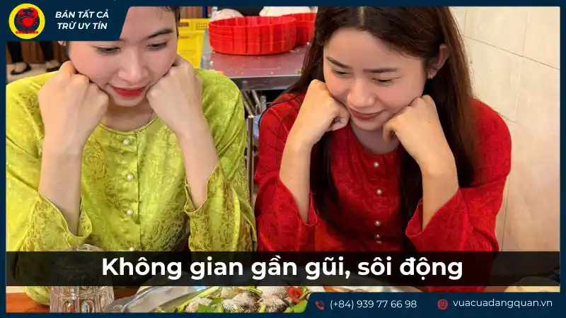 Không gian quán ốc gần gũi và sôi động tại Cần Thơ
