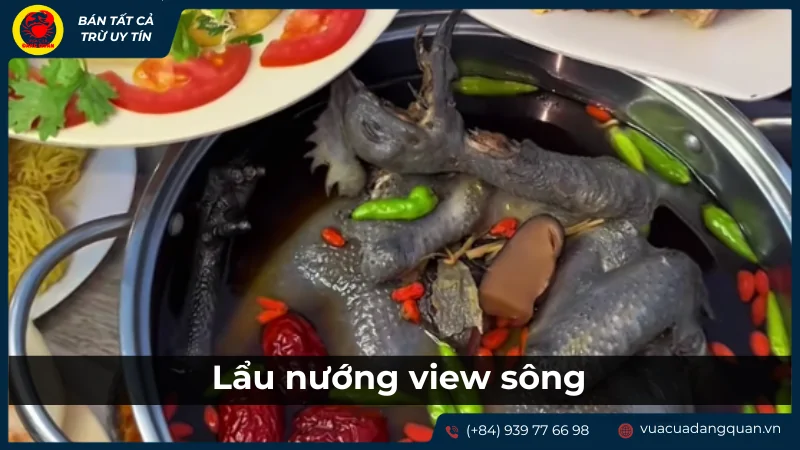 Bàn tiệc lẩu nướng tại quán Lẩu Nướng View Sông