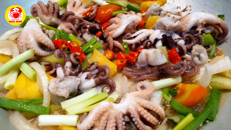 Bạch tuộc xào chua ngọt