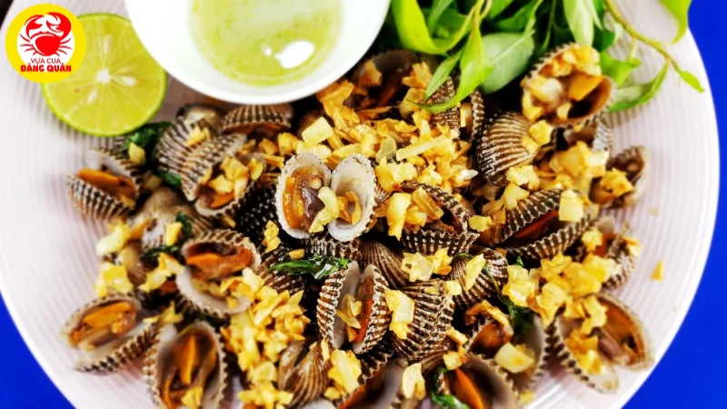 Món sò huyết cháy tỏi