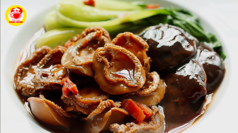 Sức hấp dẫn của món bào ngư sốt dầu hào đến từ đâu?