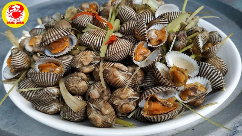 Món sò huyết hấp sả