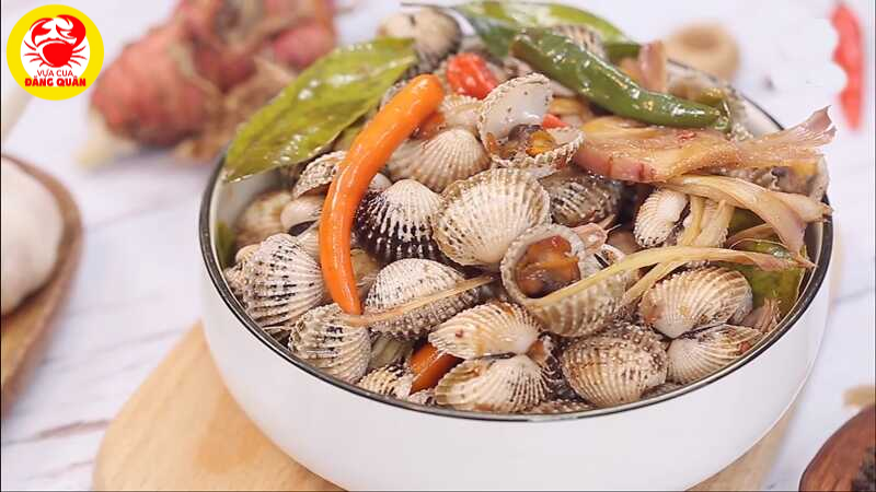 Món sò huyết hấp kiểu Thái
