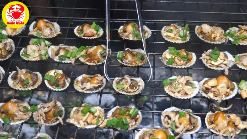 Sò huyết nướng mỡ hành thơm ngon