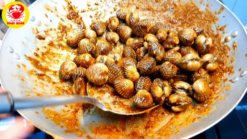 Sò huyết rang với muối ớt