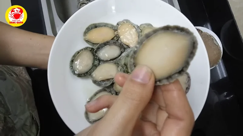 Các bước sơ chế bào ngư tươi sống