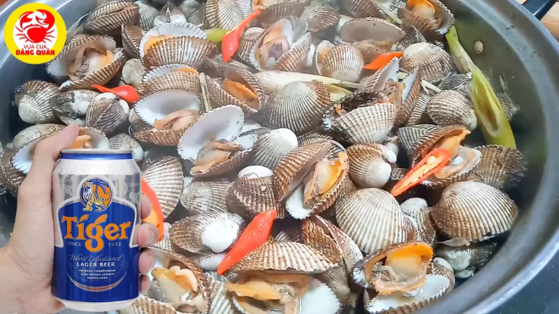 Món sò huyết hấp bia thành phẩm