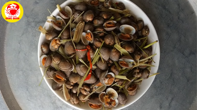 Món sò huyết hấp sả thành phẩm Món sò huyết hấp sả thành phẩm