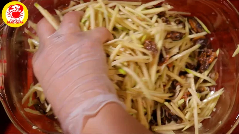 Trộn gỏi sò huyết