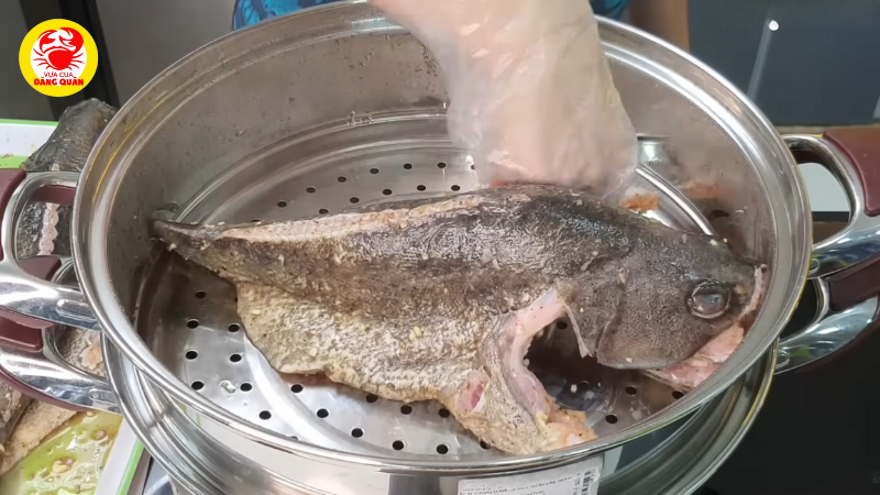 Hấp lần 1 (Khử tanh & làm chín sơ)