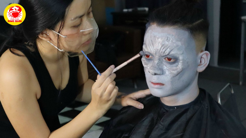 Hóa trang trong lễ hội Halloween