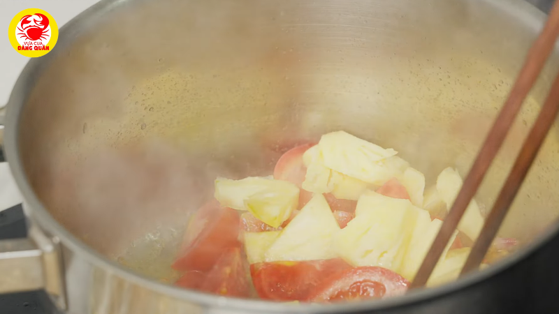 Nấu nước dùng canh chua