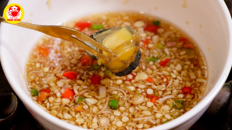 Pha nước chấm gừng sả