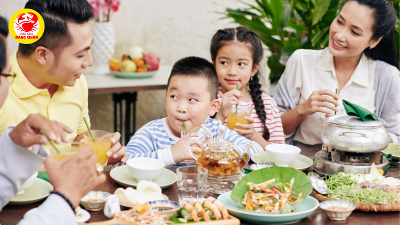 Ý nghĩa sâu sắc của bữa cơm Tất niên